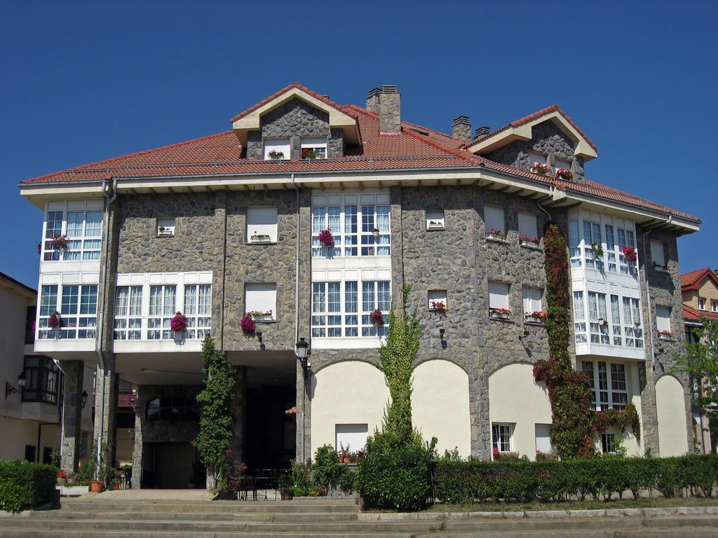 Hotel Presa Riaño Exterior foto