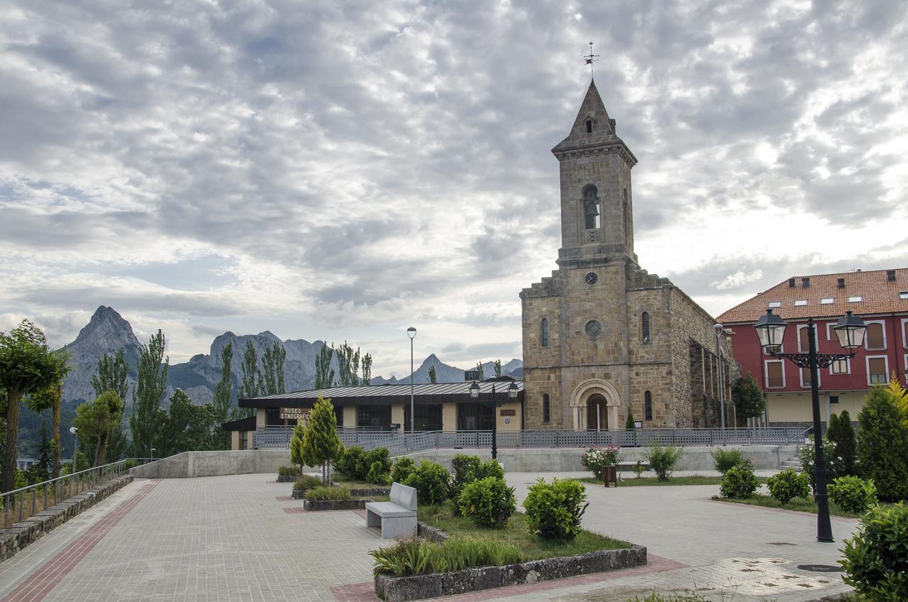 Hotel Presa Riaño Exterior foto